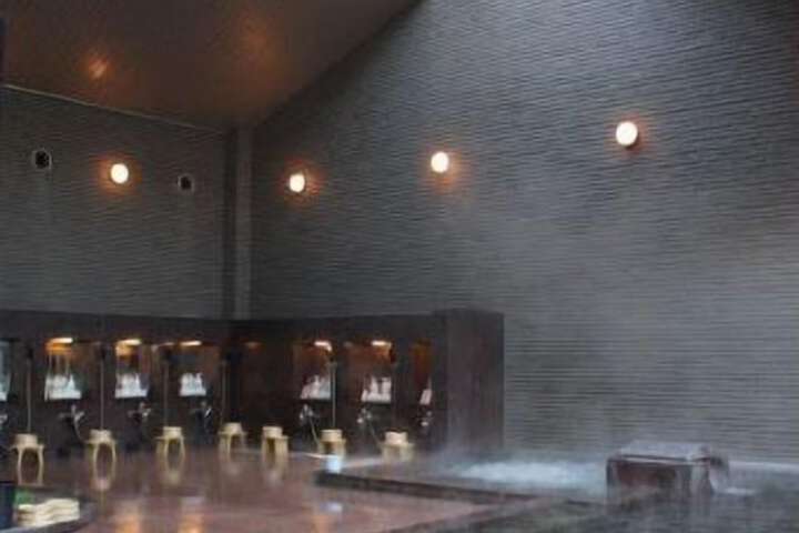 Hotel with Pool