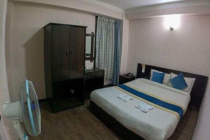 Room 5 of 35