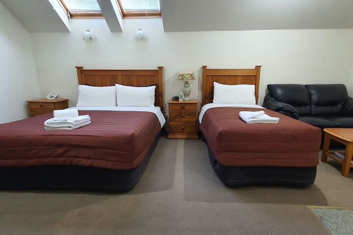 Room 4 of 53