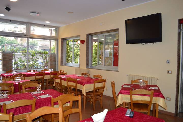 Dining Photos