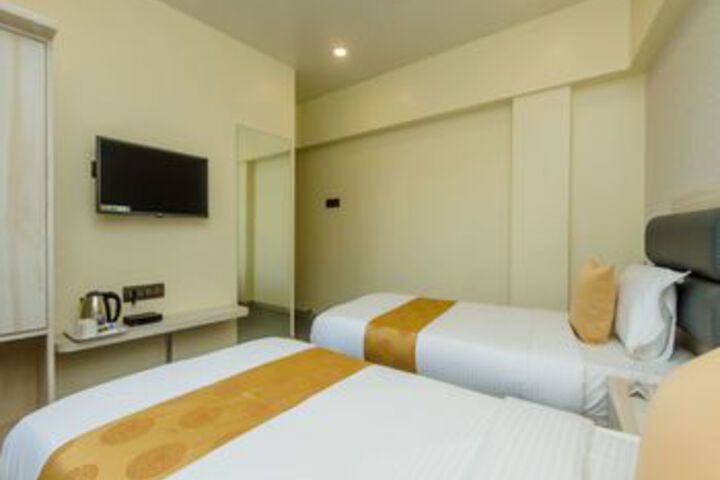 Room 15 of 22