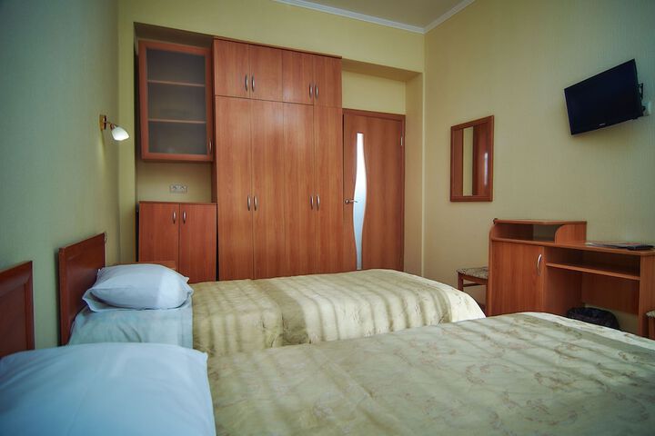 Room 22 of 115