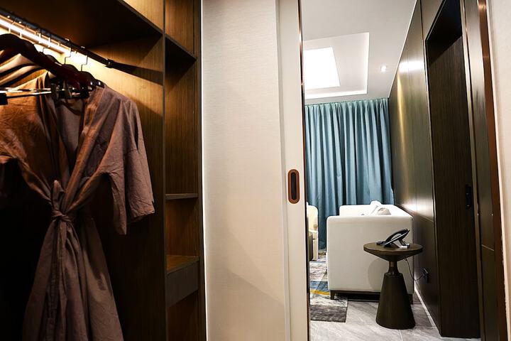 Room 56 of 313