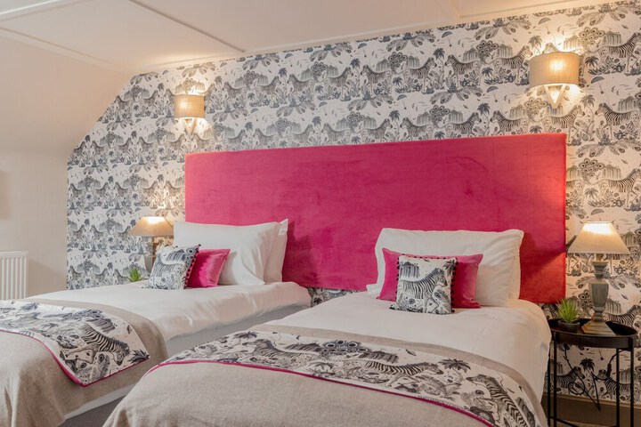 Room 20 of 250