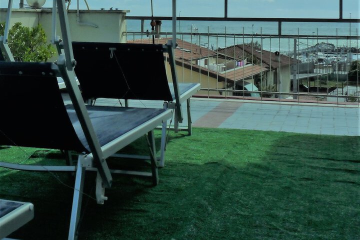 Sundeck 94 of 119