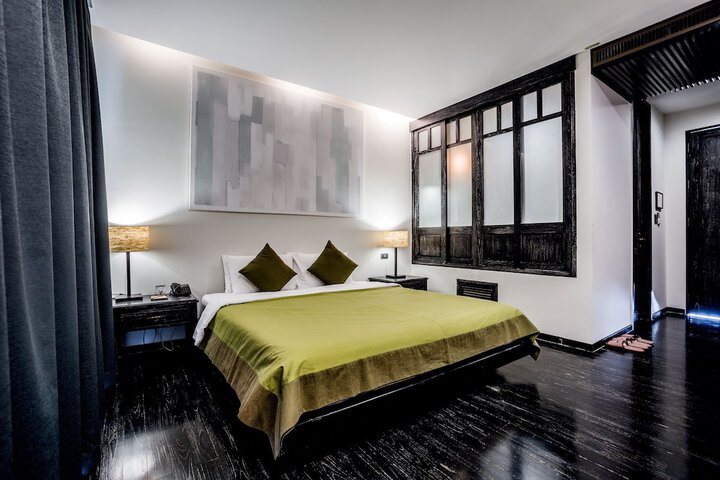 Room 12 of 84