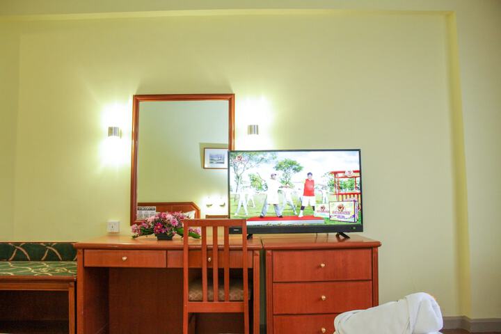Room 25 of 94