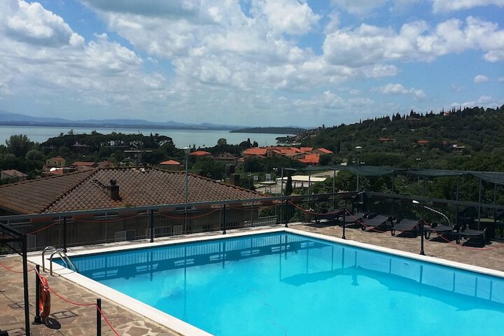 Hotel Pool