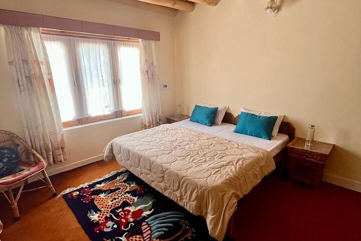 Room 6 of 43
