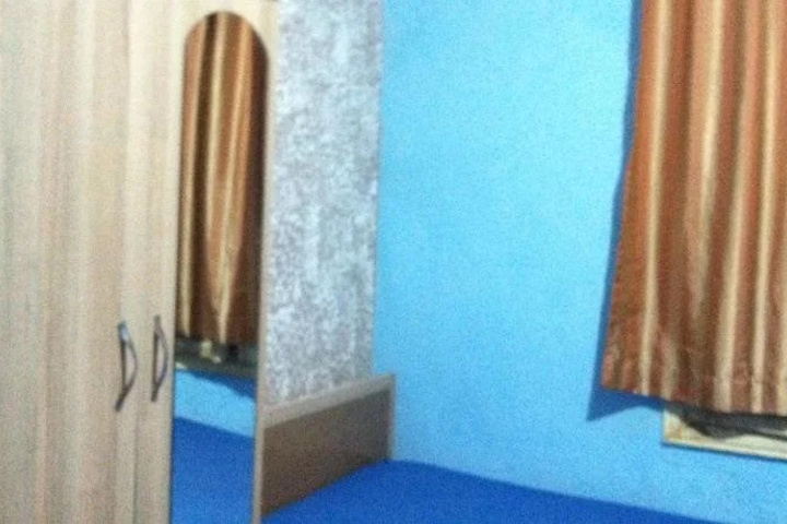 Room 3 of 10