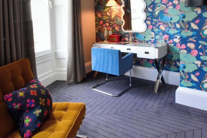 Room 18 of 85