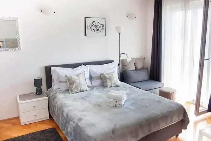 Room 2 of 12