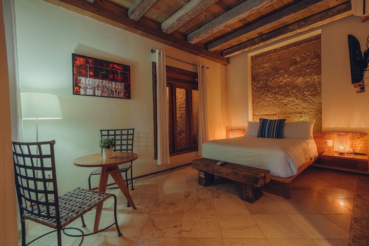 Room 14 of 68