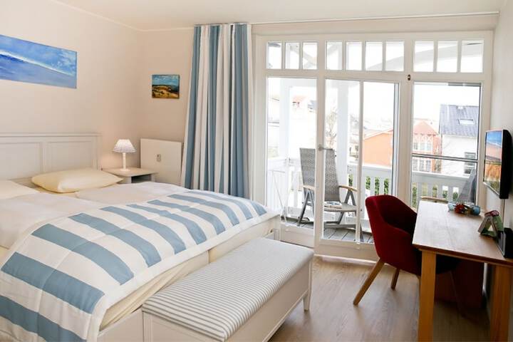Room 2 of 18