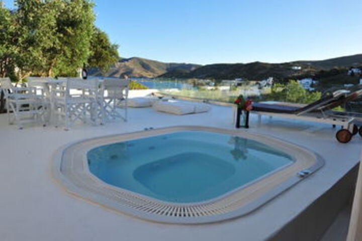 Pool 21 of 29