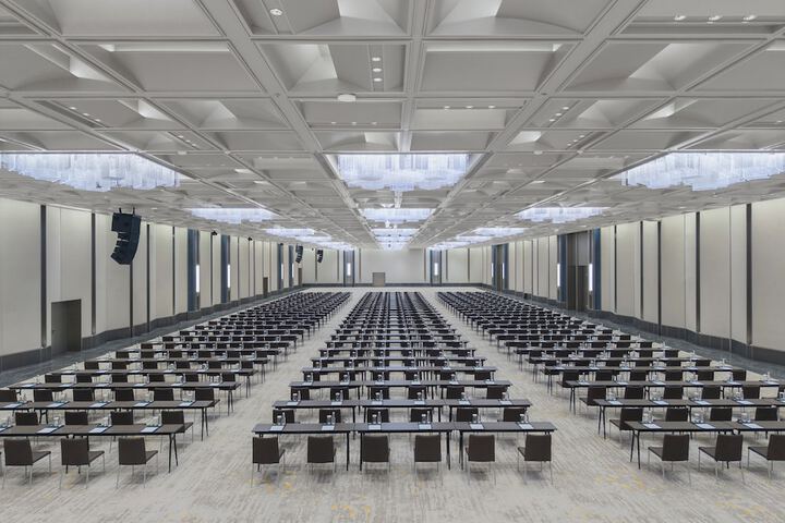 Ballroom/Hall 112 of 251