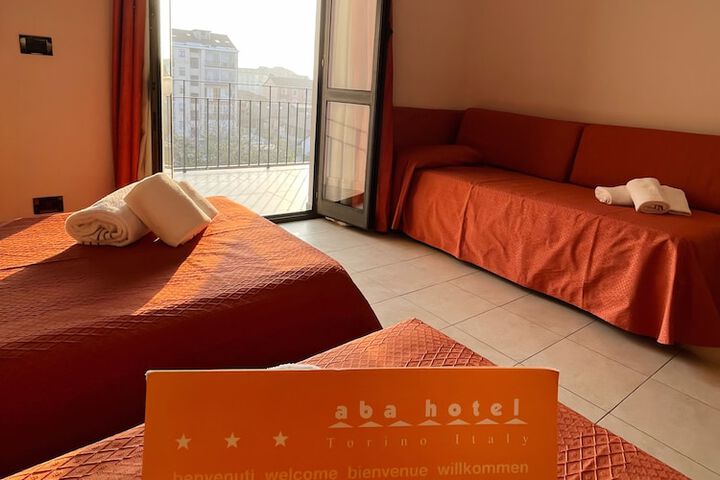 Room 11 of 29