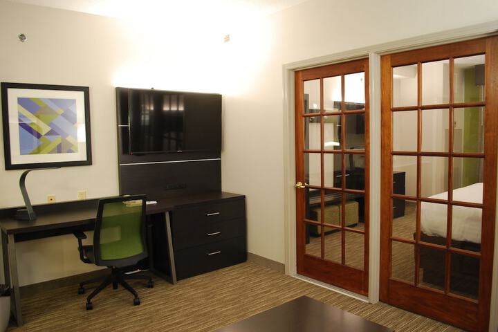 Suite King Size Bed (2 of 7)