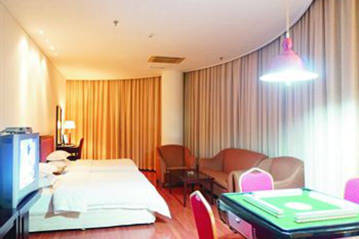 Room 10 of 20