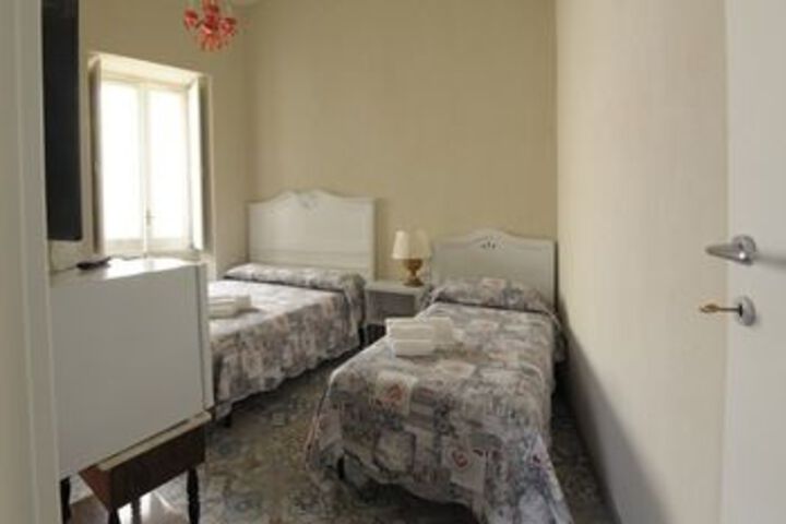Room 22 of 31