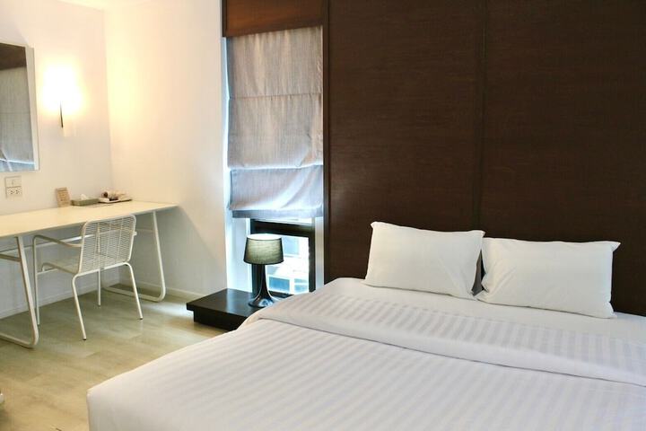 Room 12 of 64