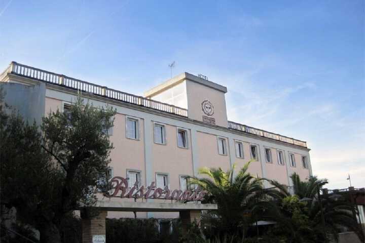 Hotel 20 of 21