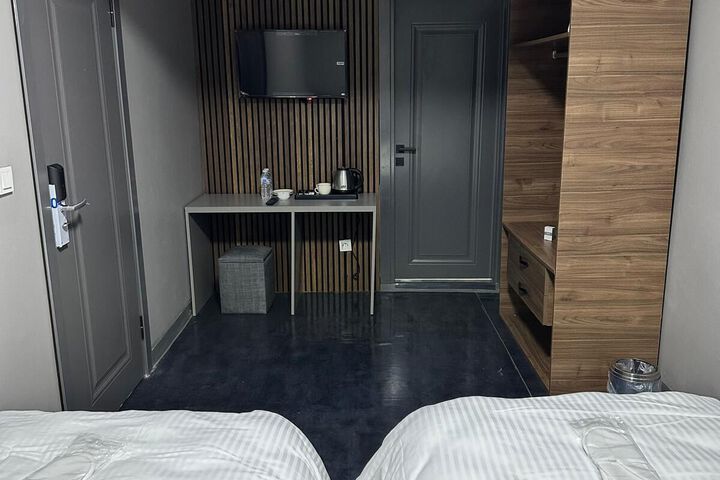 Room 25 of 30