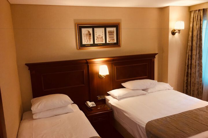 Room 9 of 72