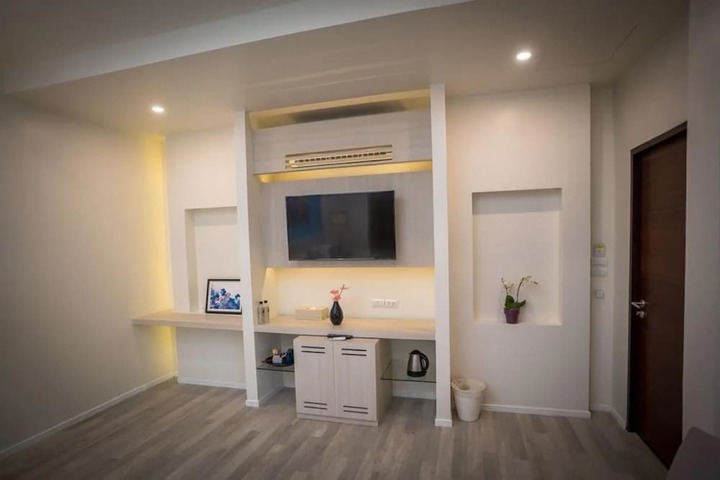 Room 13 of 51
