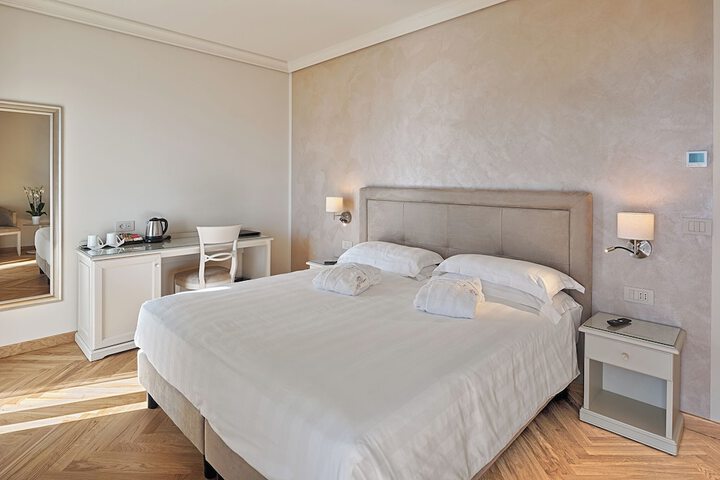 Room 21 of 71