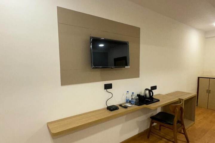 Room 4 of 15