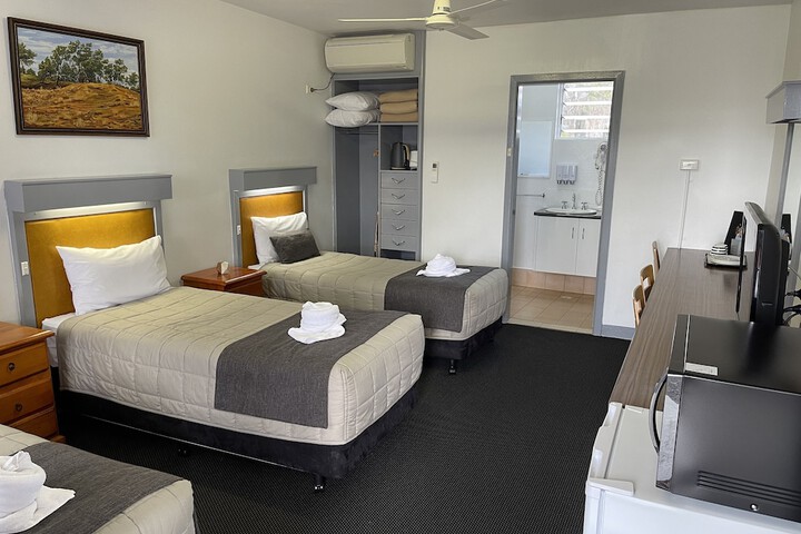 Room 5 of 44