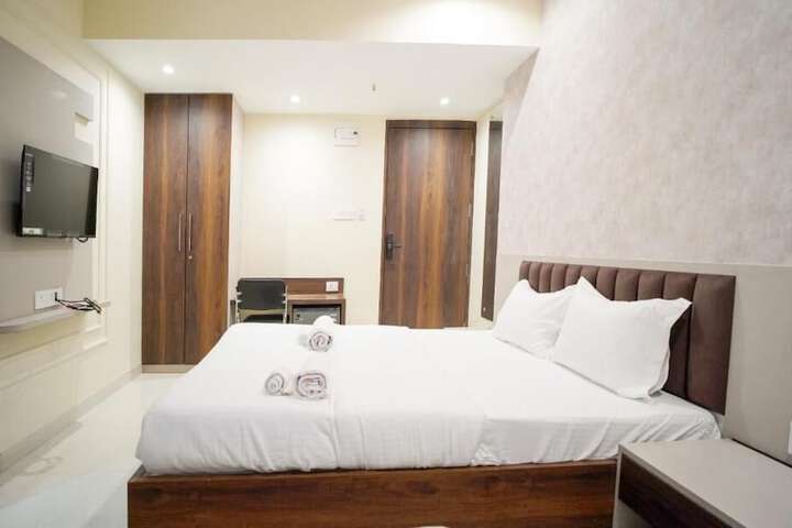 Room 7 of 24