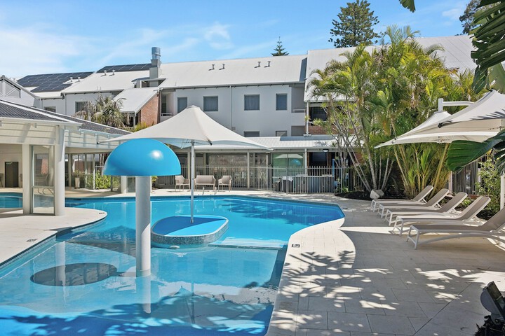 Pools & Facilities