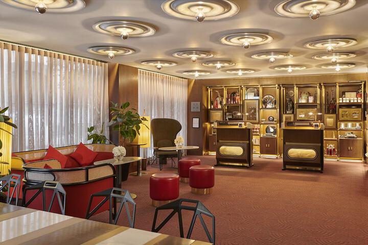 Hotel Lobby