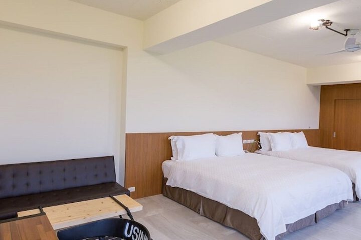 Room 3 of 48