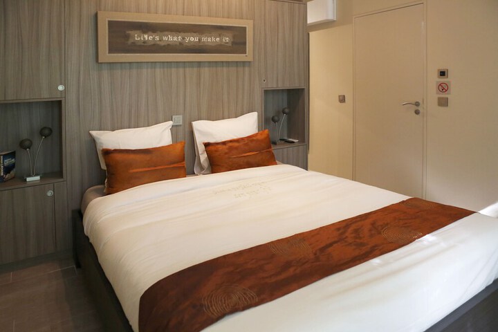 Room 5 of 34