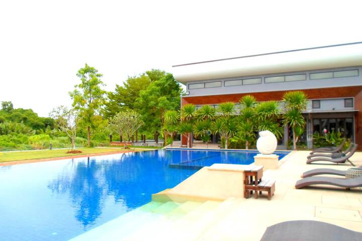 Pool 36 of 51