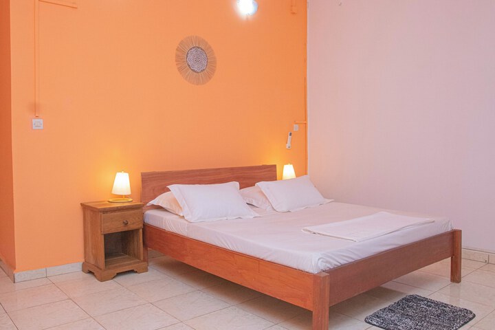 Room 4 of 10