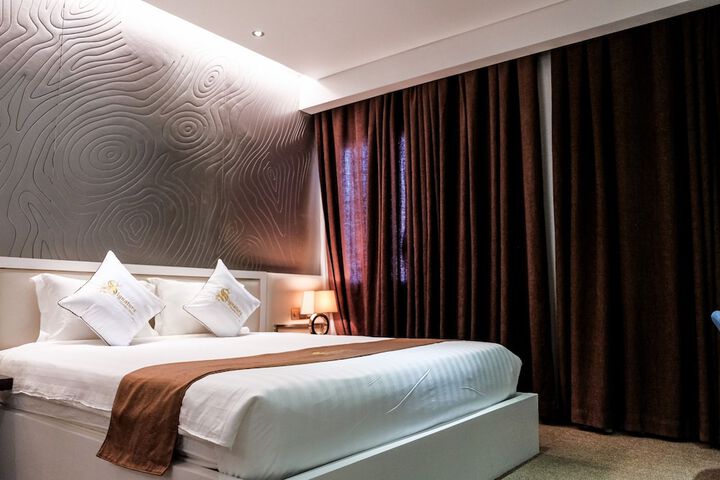 Room 30 of 68