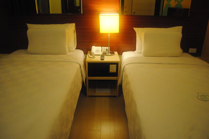 Room 45 of 108