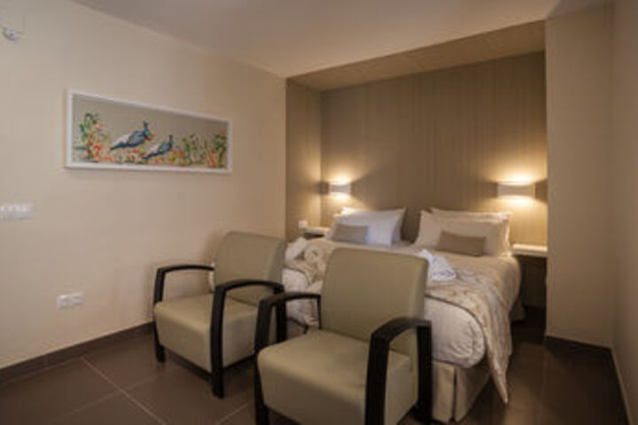 Room 56 of 211