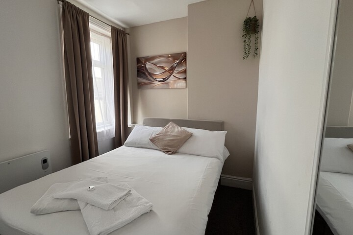 Hotel Suite Photo