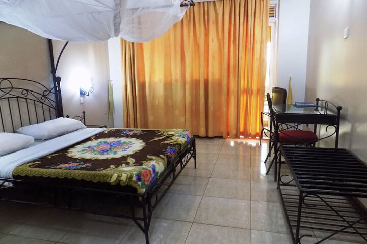 Room 7 of 35