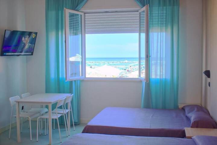 Room 13 of 67