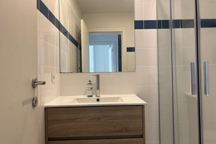 Room 180 of 287