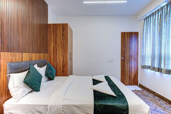 Room 10 of 24