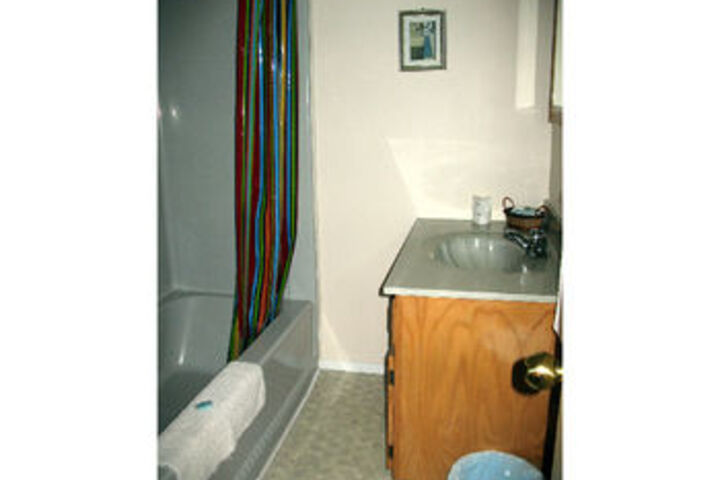 Room 6 of 32