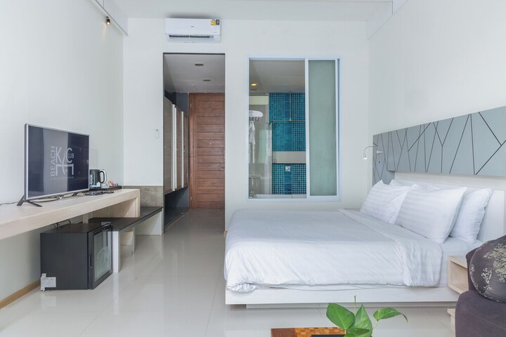 Room 10 of 207
