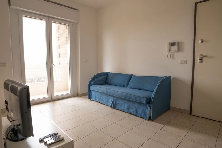 Room 4 of 15